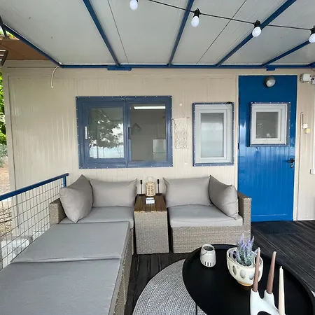 Seaside Garden بيت للعطل Galaxídhion