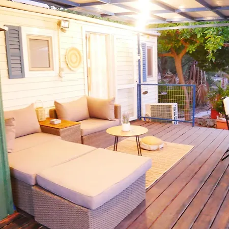 Prázdninový dům Seaside Garden *