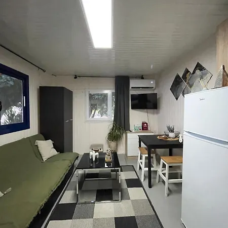 Seaside Garden بيت للعطل Galaxídhion